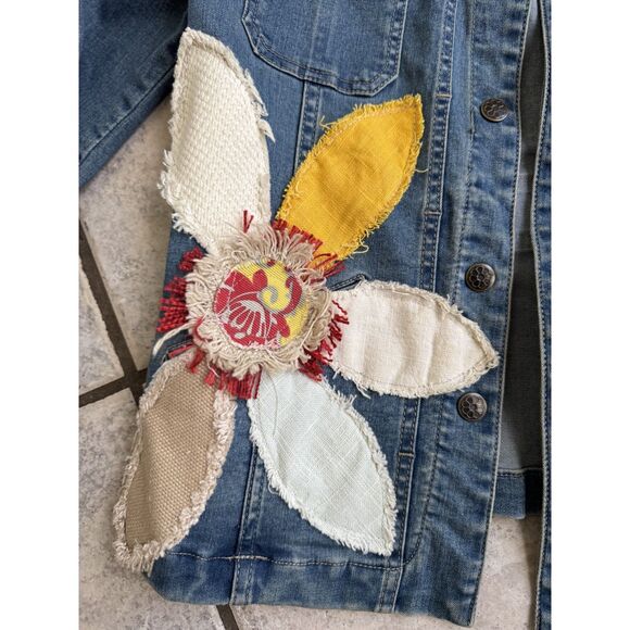Upcycled Denim Jacket with Linen Floral Appliqué – Lost Petal Linens (M) - Picture 7 of 12